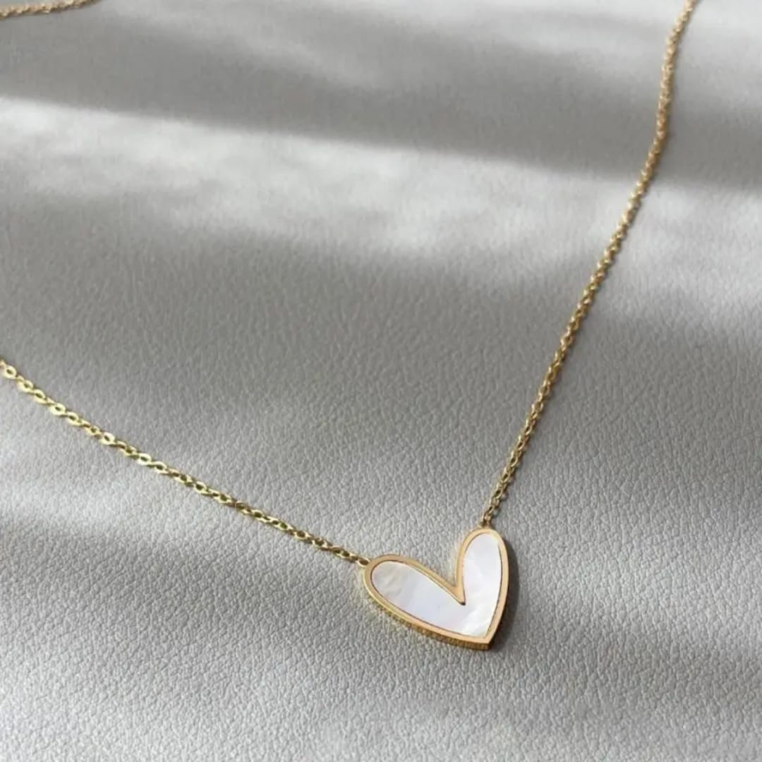 White heart pendent