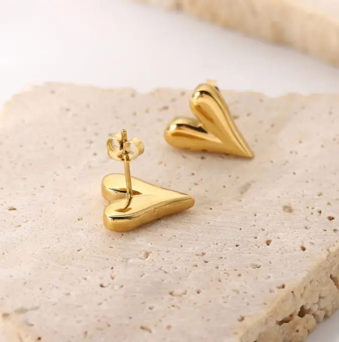 Gold heart-shaped earrings